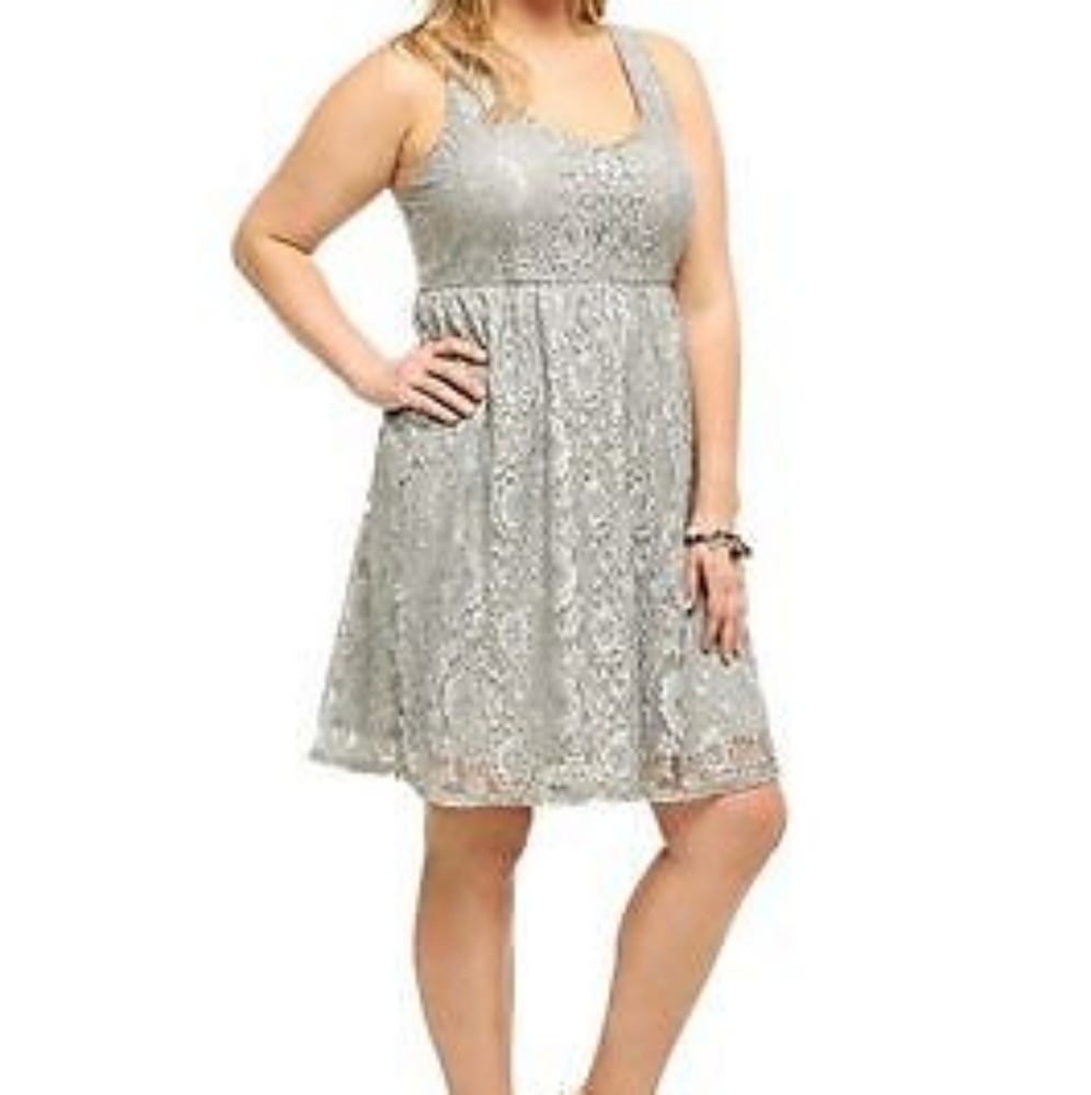 TORRID PLUS GRAY METALLIC SLEEVELESS LACE DRESS